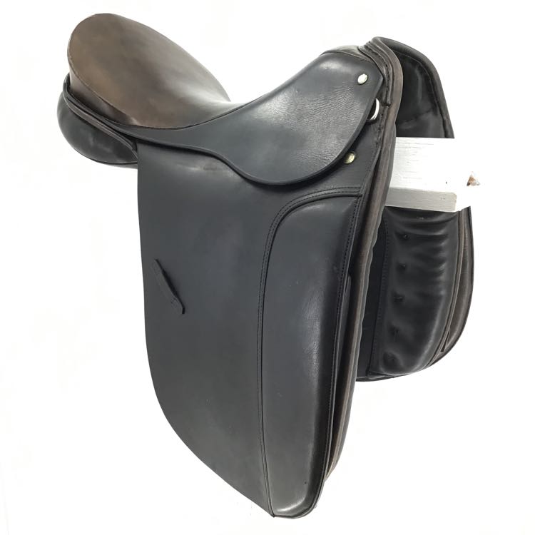 17.5" Max Hopfner used dressage saddle B