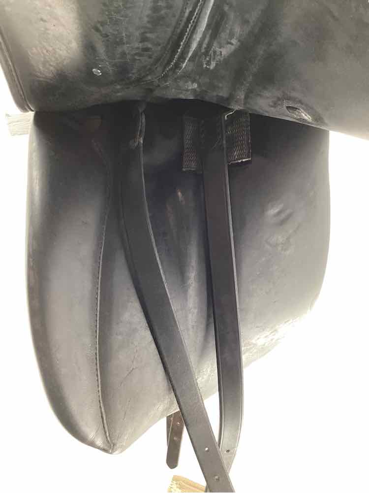 17" Fredy Roosli used dressage saddle