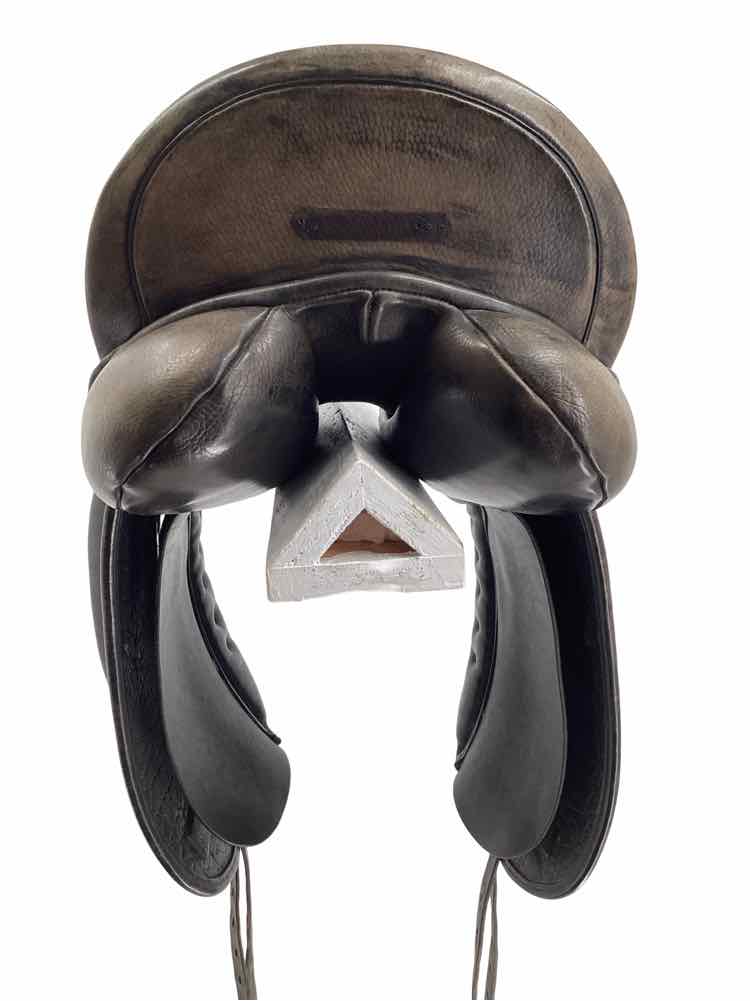 17.5" County used dressage saddle B