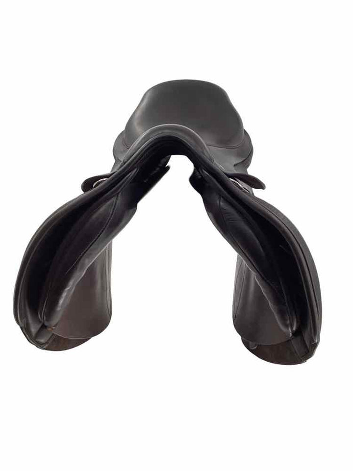 17" HCS Highland cob jump used close contact saddle wool B