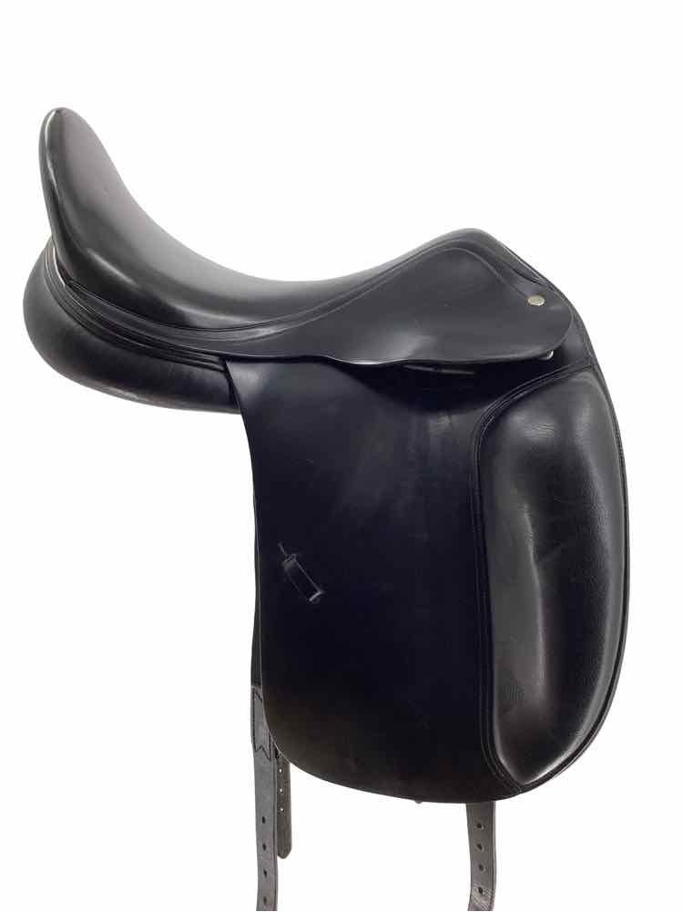 18" Amerigo used dressage saddle B