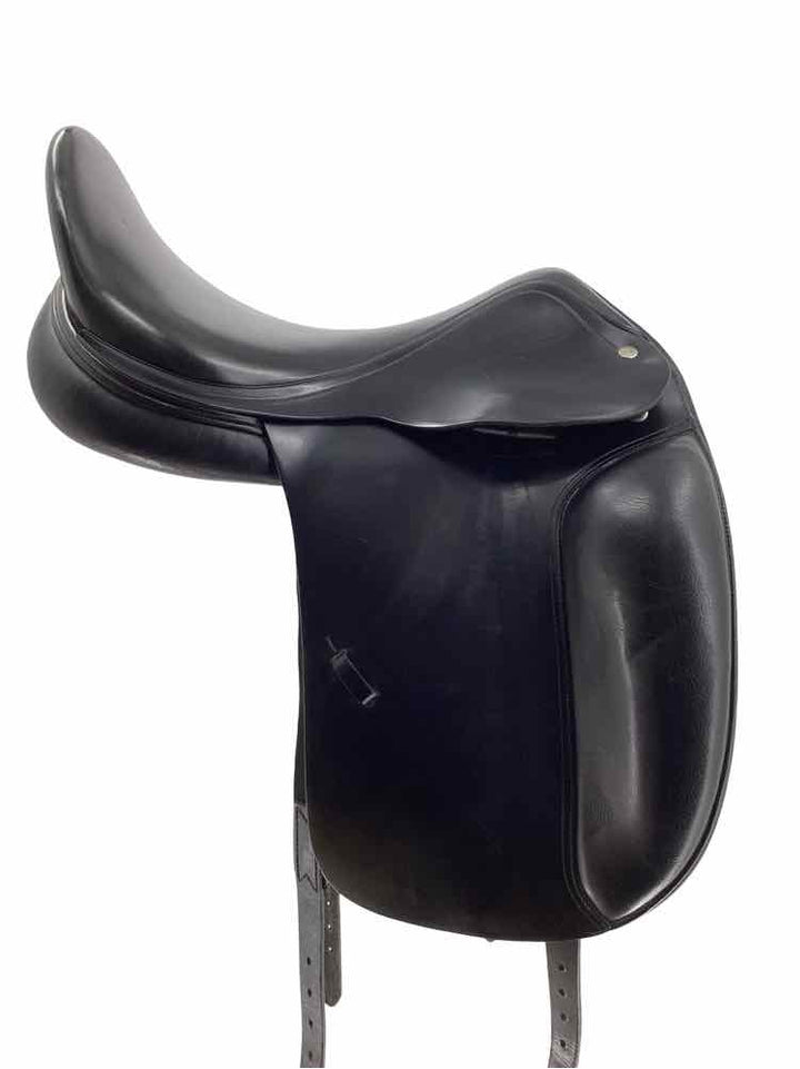 18" Amerigo used dressage saddle B