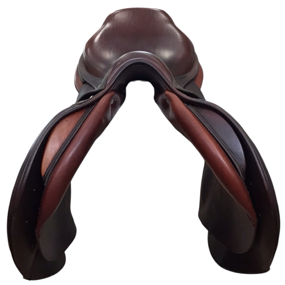 18" CWD SE02 Medium Used Hunter/Jumper Saddle - H