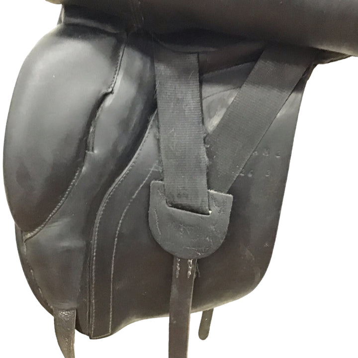 17.5" Hulsebos AM3 Medium Used Dressage Saddle - H