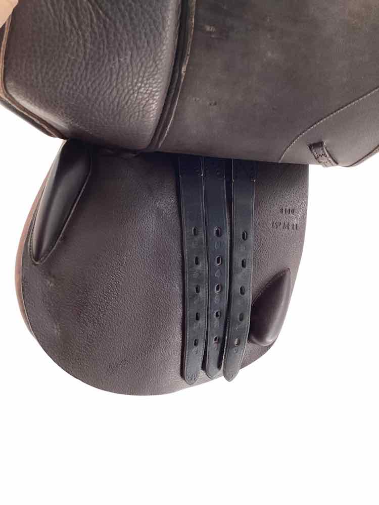 18" Beval used close contact saddle B