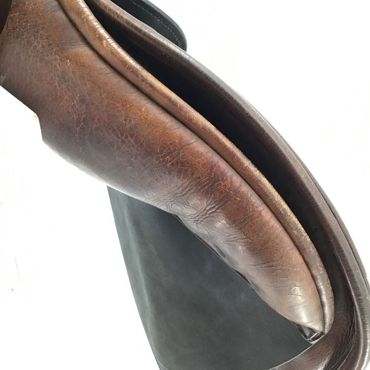 17.5" County used close contact saddle B