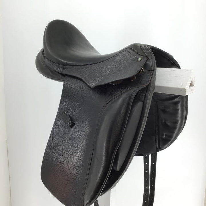 17" HDR used dressage saddle B