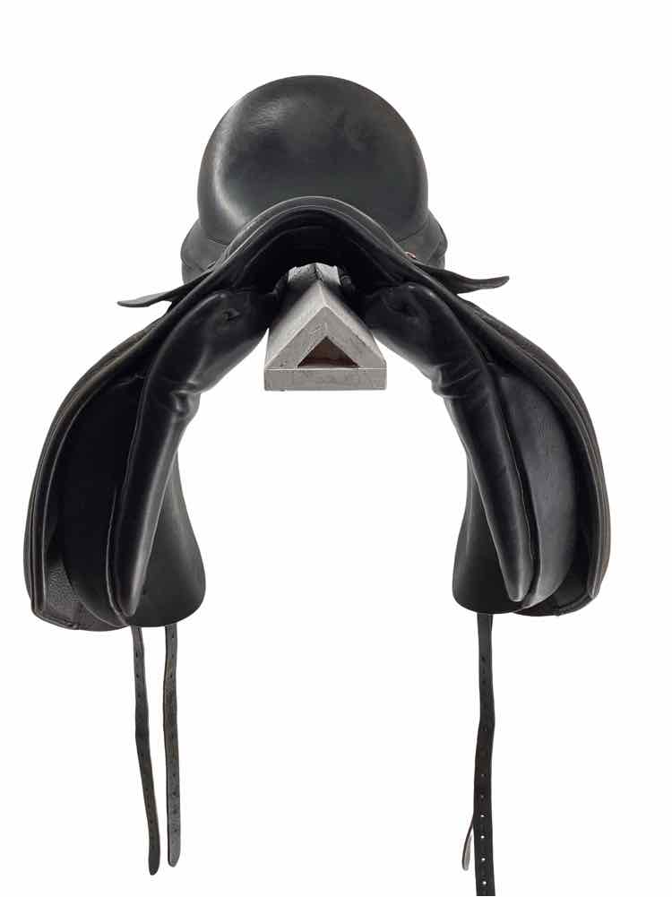 17.5" Lazer used dressage saddle