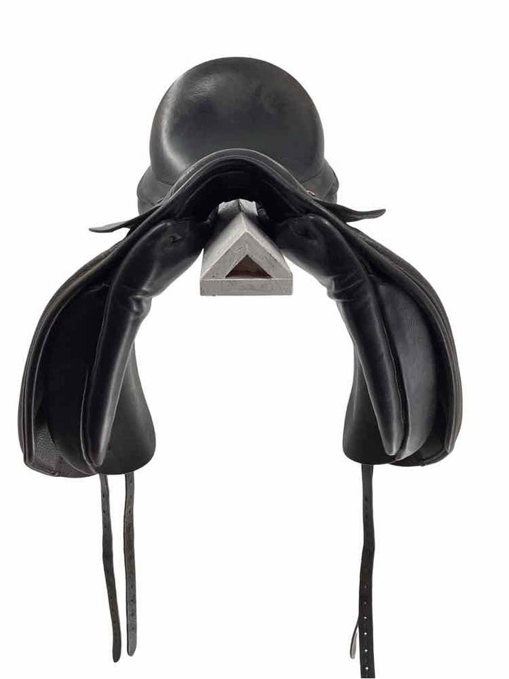 17.5" Lazer used dressage saddle