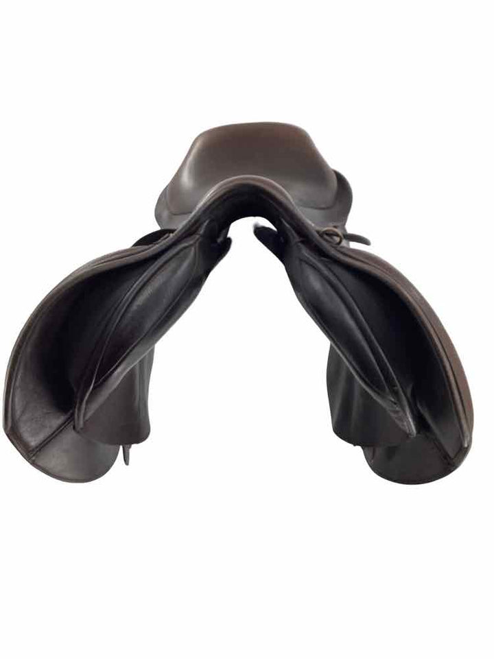 18" Hastilow Concept adjustable set wide used close contact saddle B