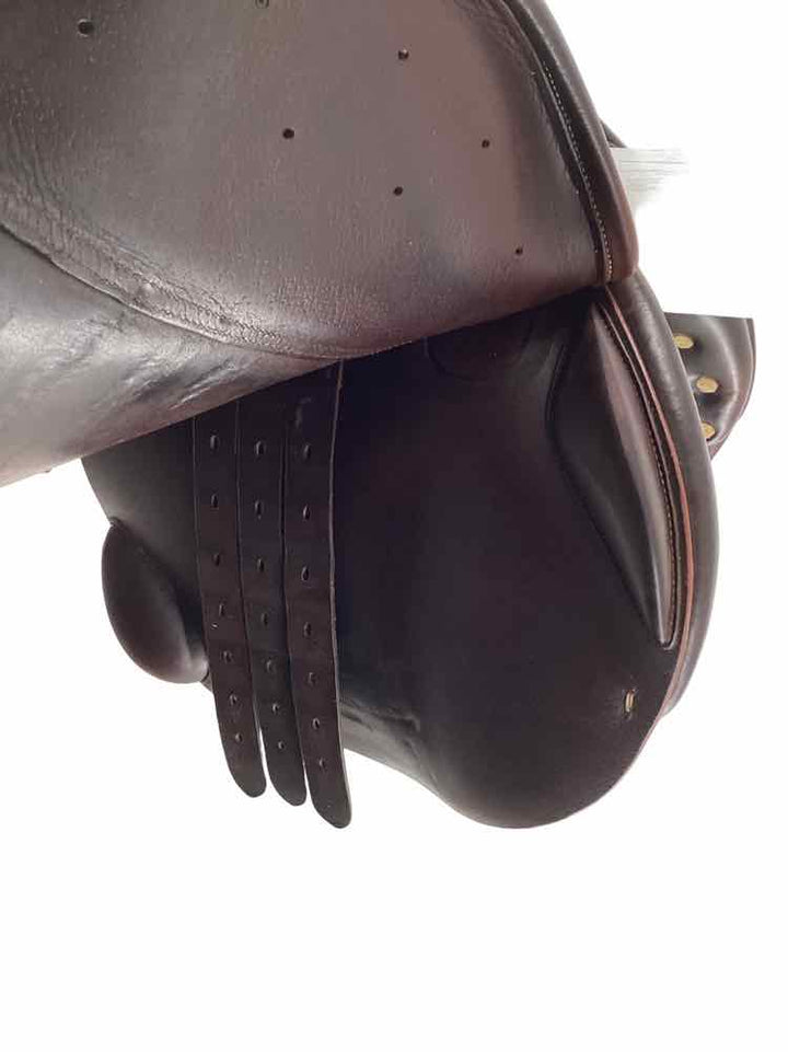 17" Luc Childrec used close contact saddle