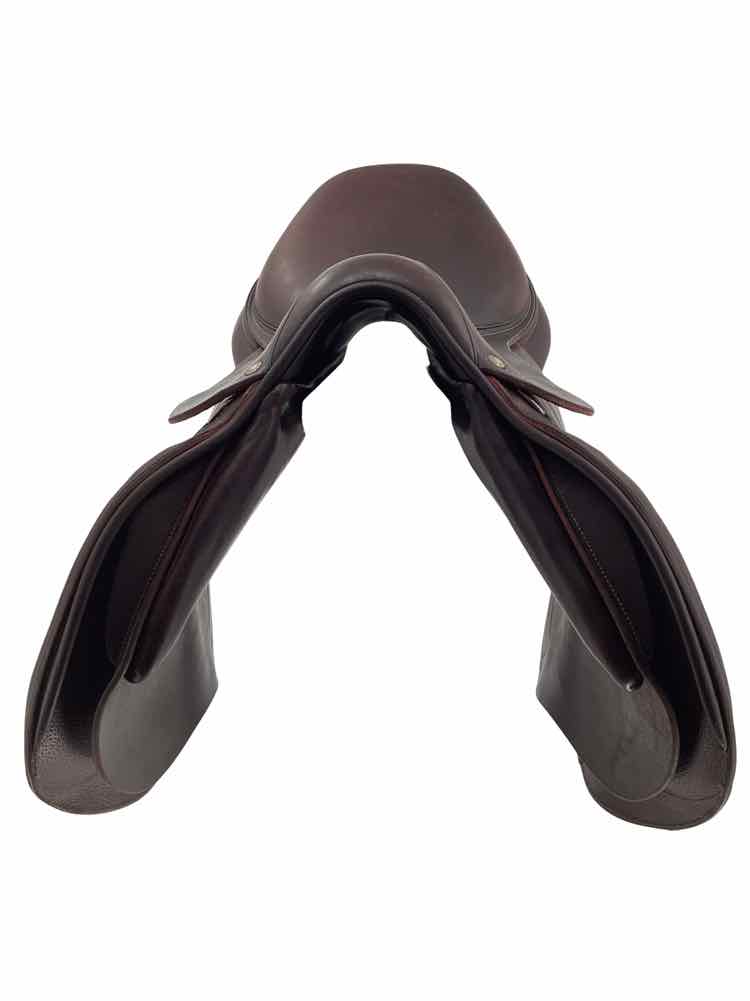17" Devoucoux Biarritz used close contact saddle B