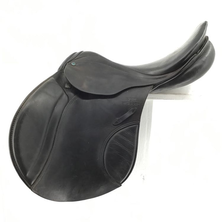 17" Stubben used close contact saddle B