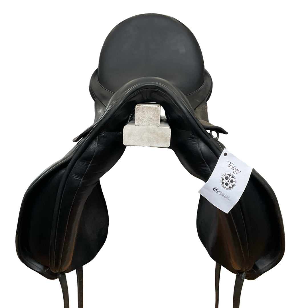 17.5" Trilogy Verago Elite Med/Wide Used Dressage Saddle