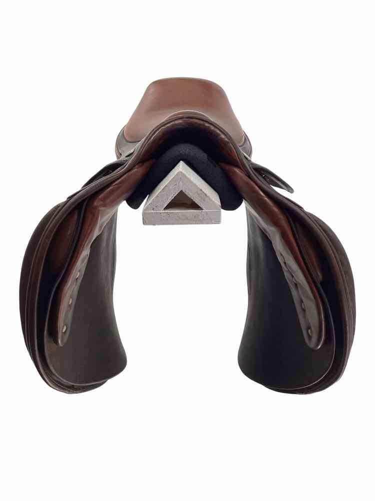 17" Tad Coffin used close contact saddle