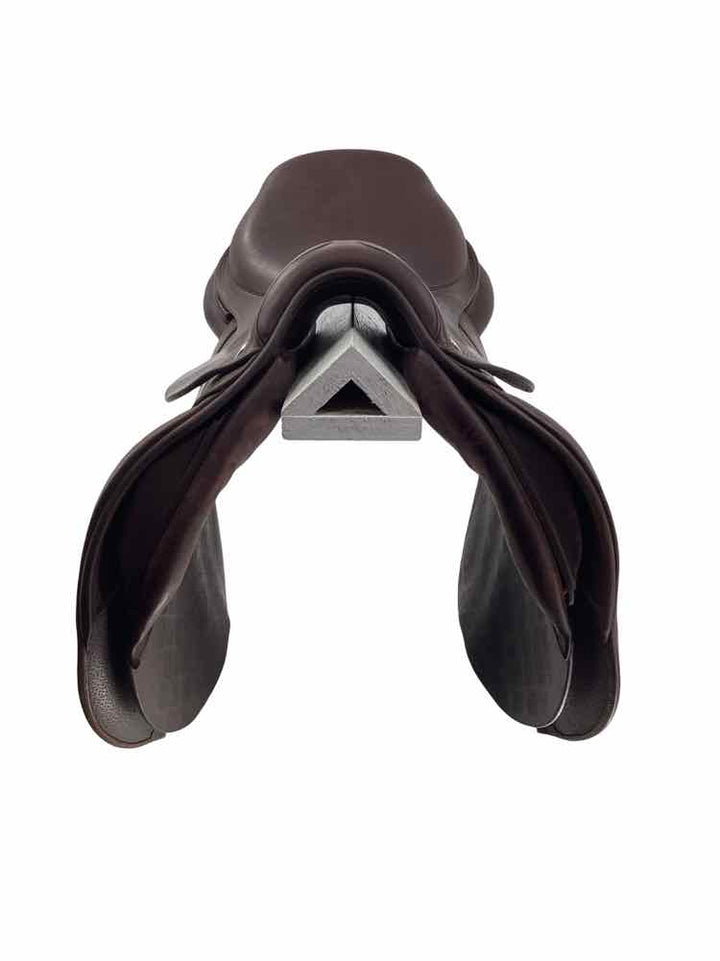 17.5" CWD SEO3 used close contact saddle with cover