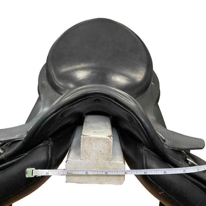 17.5" Albion Platinum Genesis Adjustable Used Dressage Saddle