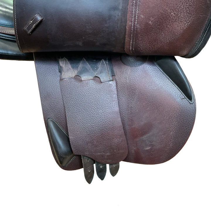 17.5" Devoucoux Biarritz S Wide Used Hunter/Jumper Saddle