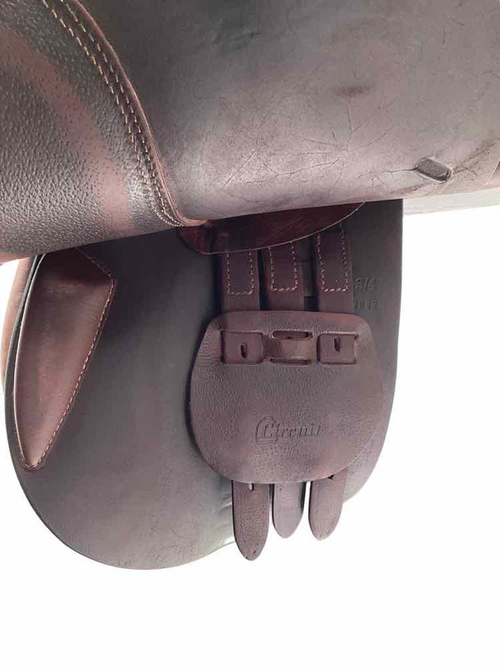 Childrens 15.75" Dover Circuit used close contact saddle