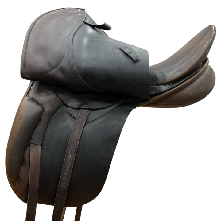 17" Windsor Elite Med/Wide Used Dressage Saddle - H