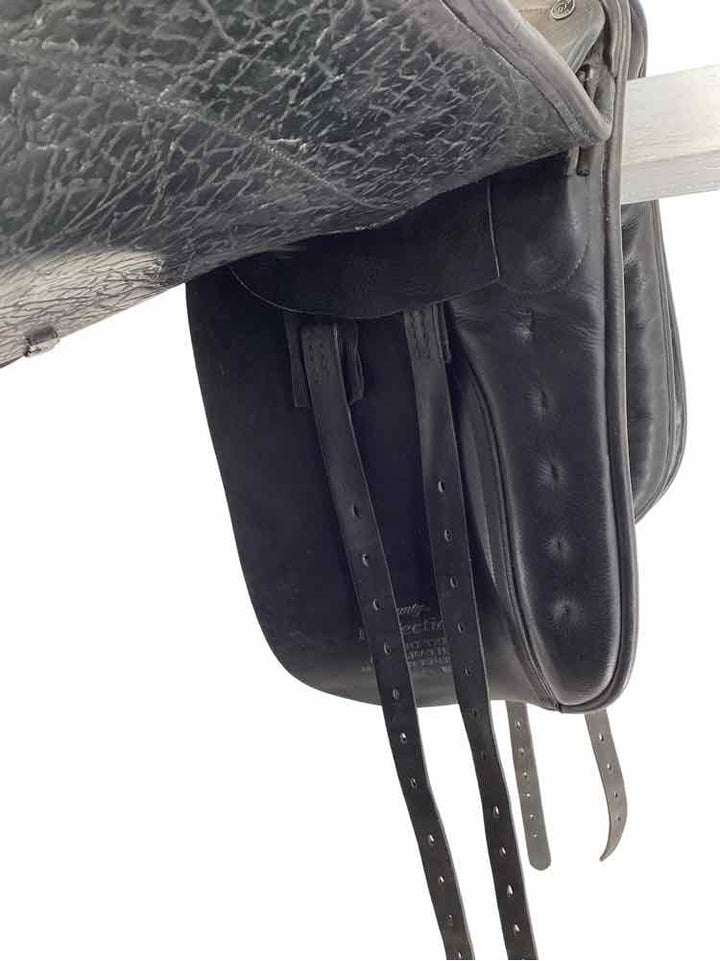 17.5" County used dressage saddle B