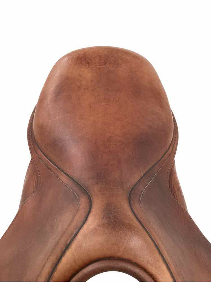 16.5" Antares used close contact jumping saddle B