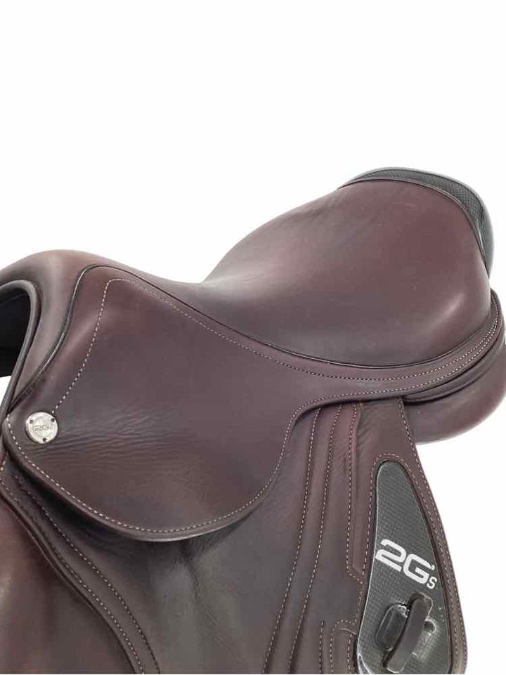 17" CWD used close contact saddle