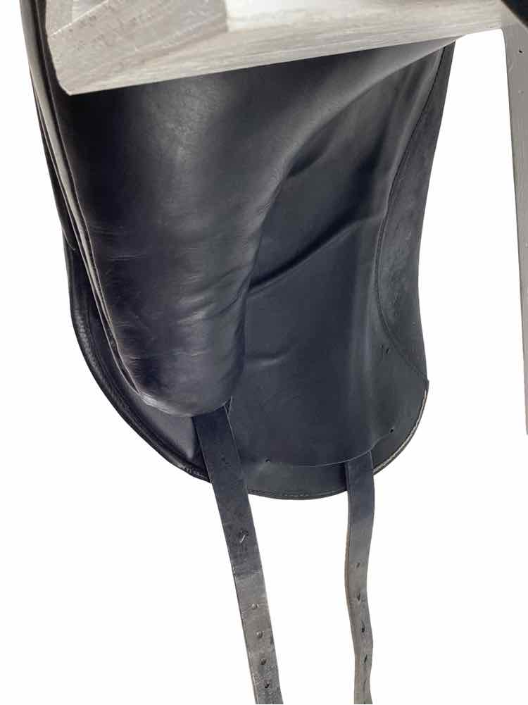 17" Custom Saddlery Laguna used wool flocked dressage saddle B