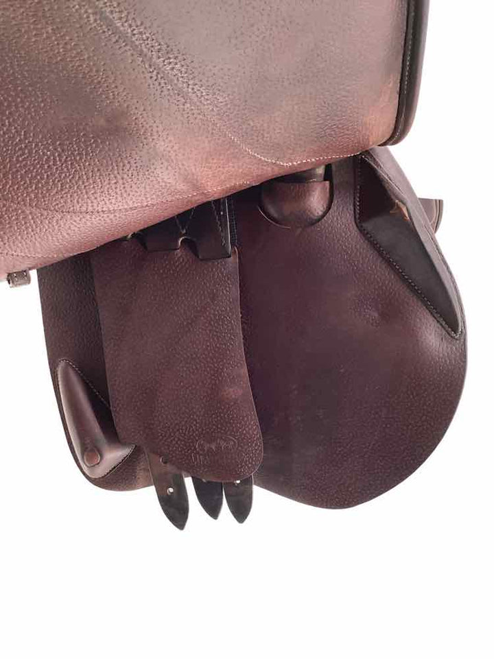 17" Devoucoux Biarritz used close contact saddle B