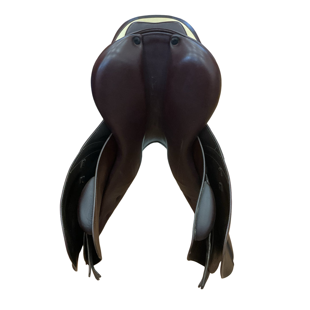 17" Prestige Meredith 33cm Medium Used Hunter/Jumper Saddle