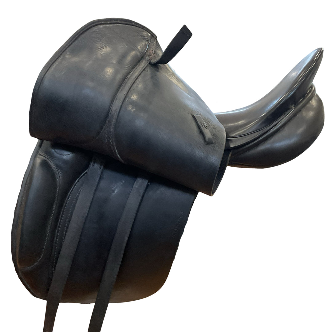 17.5" County Competitor Med/Wide Used Dressage Saddle - H