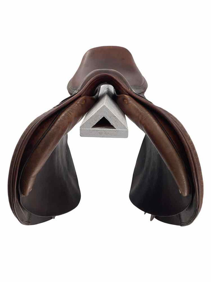 17" Butet used close contact saddle had 4 billets great condition