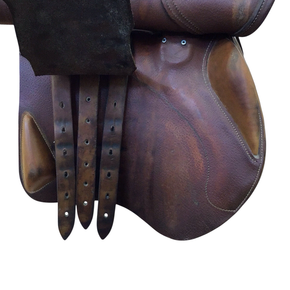 17" Devoucoux Biarritz Medium Used Hunter/Jumper Saddle - H