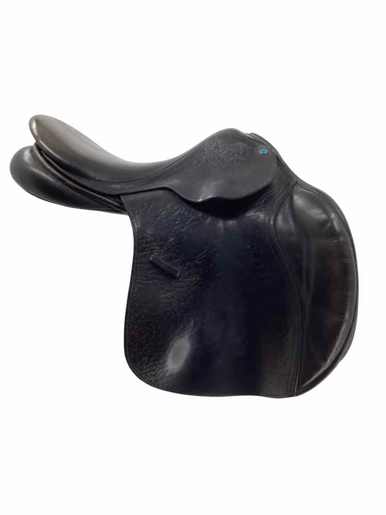 17" County Conquest used close contact saddle