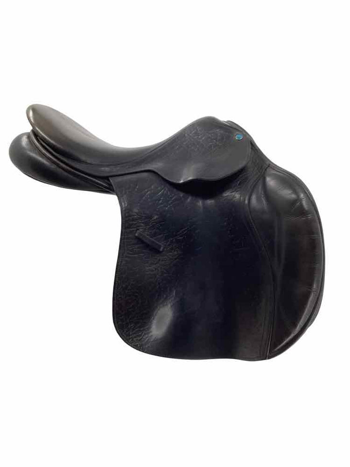17" County Conquest used close contact saddle