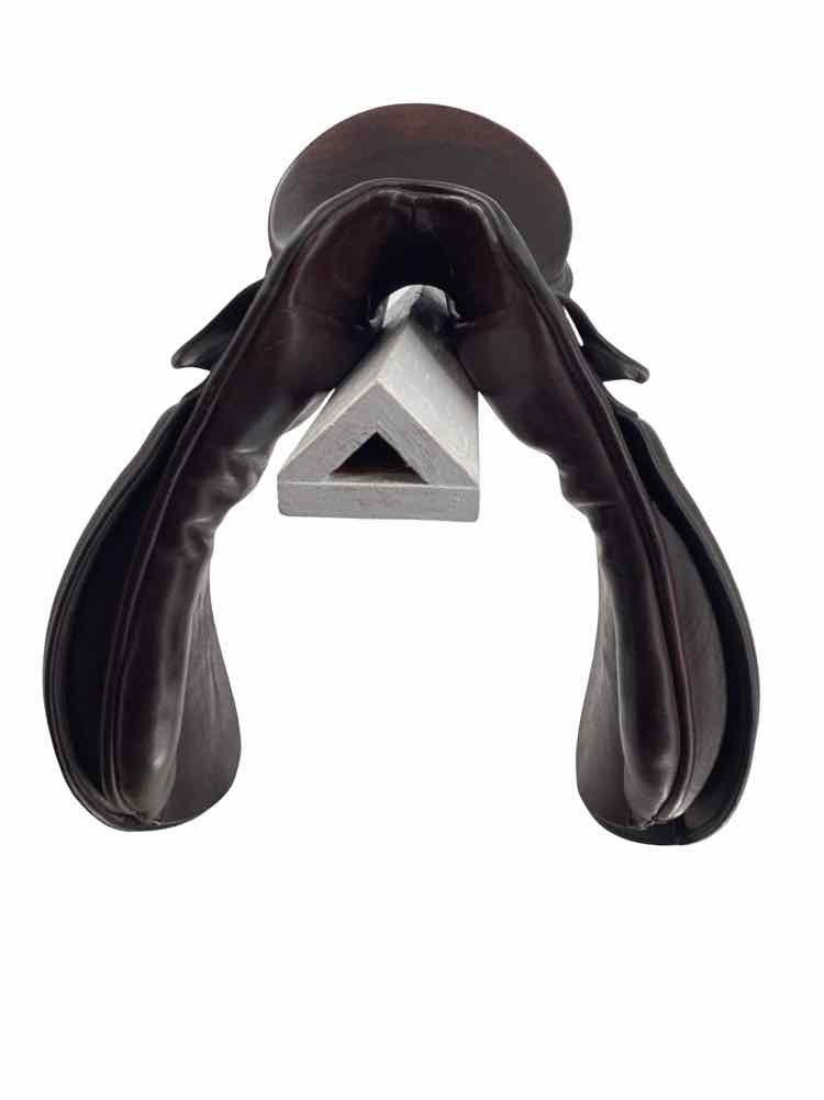 17" Kieffer used dressage saddle