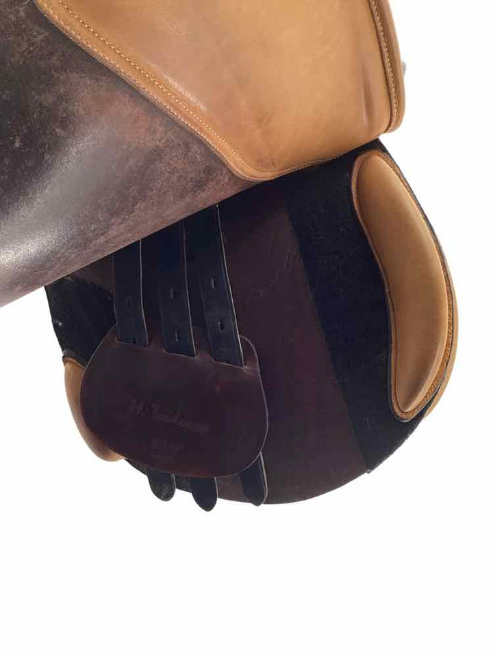 16.5" M Toulouse used close contact saddle