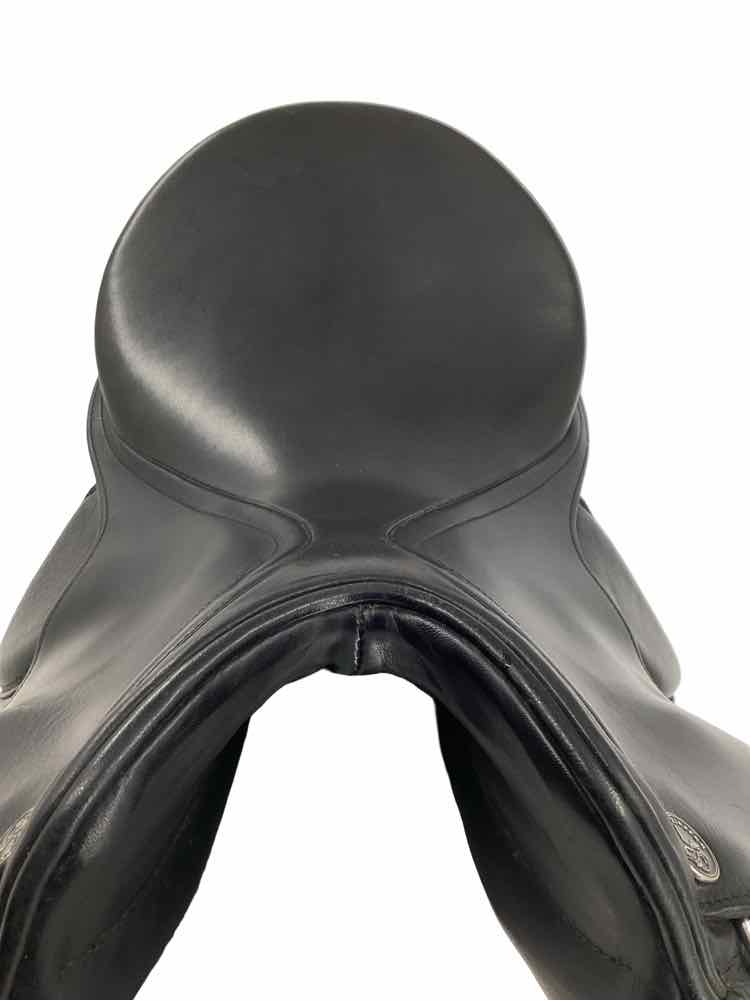 17.5" Kieffer used dressage saddle