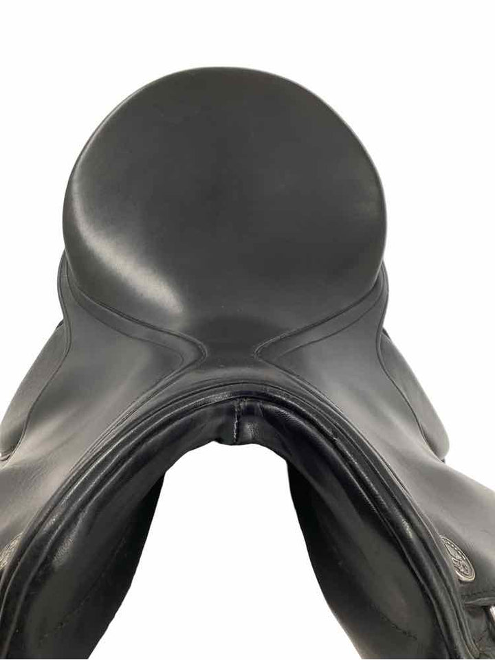 17.5" Kieffer used dressage saddle