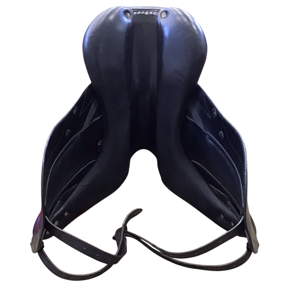 18" CWD SE05 Medium Used Dressage Saddle - H