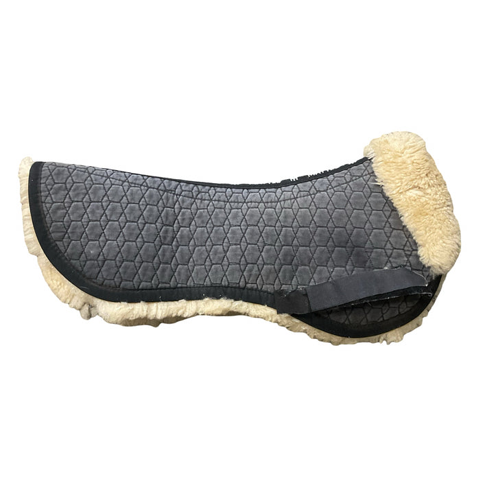 Mattes Medium Fleece Lined Half Pad Black Used
