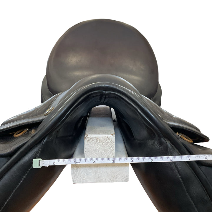 17" Hulsebos Dress Med/Wide Used Dressage Saddle