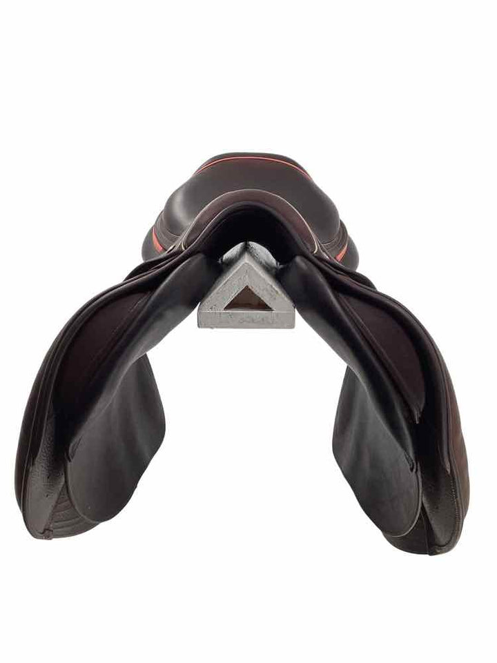 17" CWD Mademoiselle 2GS used close contact saddle