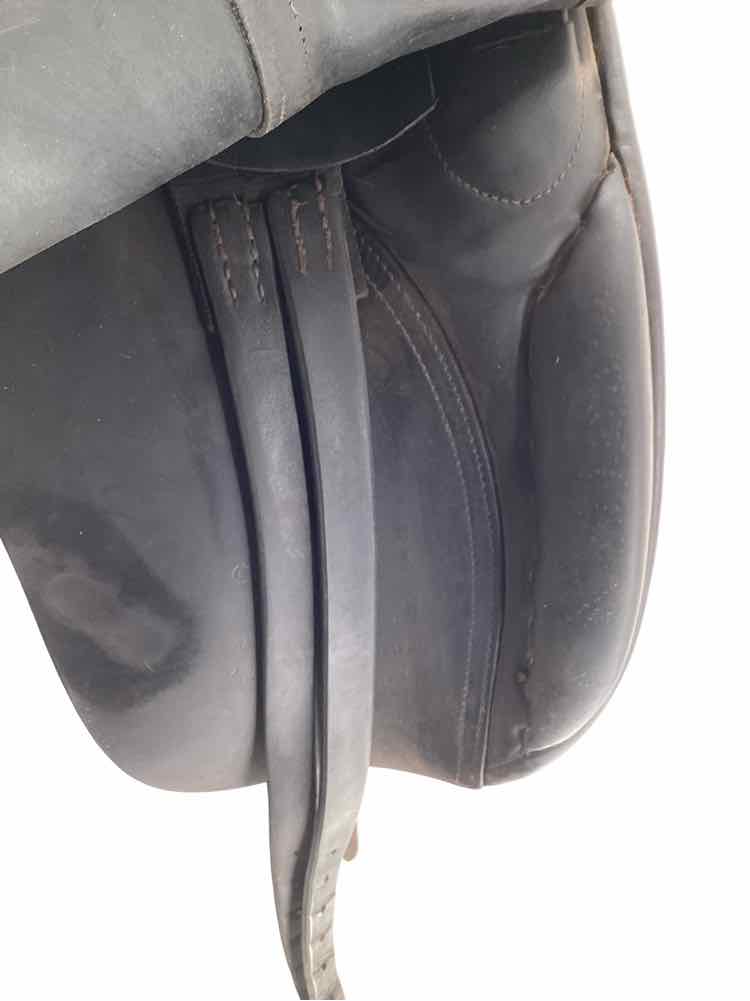 16.5" County Competitor used dressage saddle