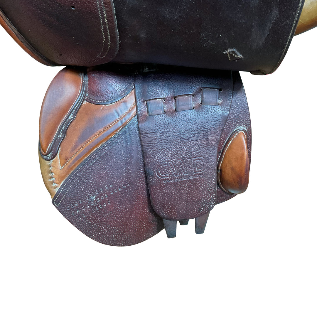 17" CWD SE02 Medium Used Hunter/Jumper Saddle