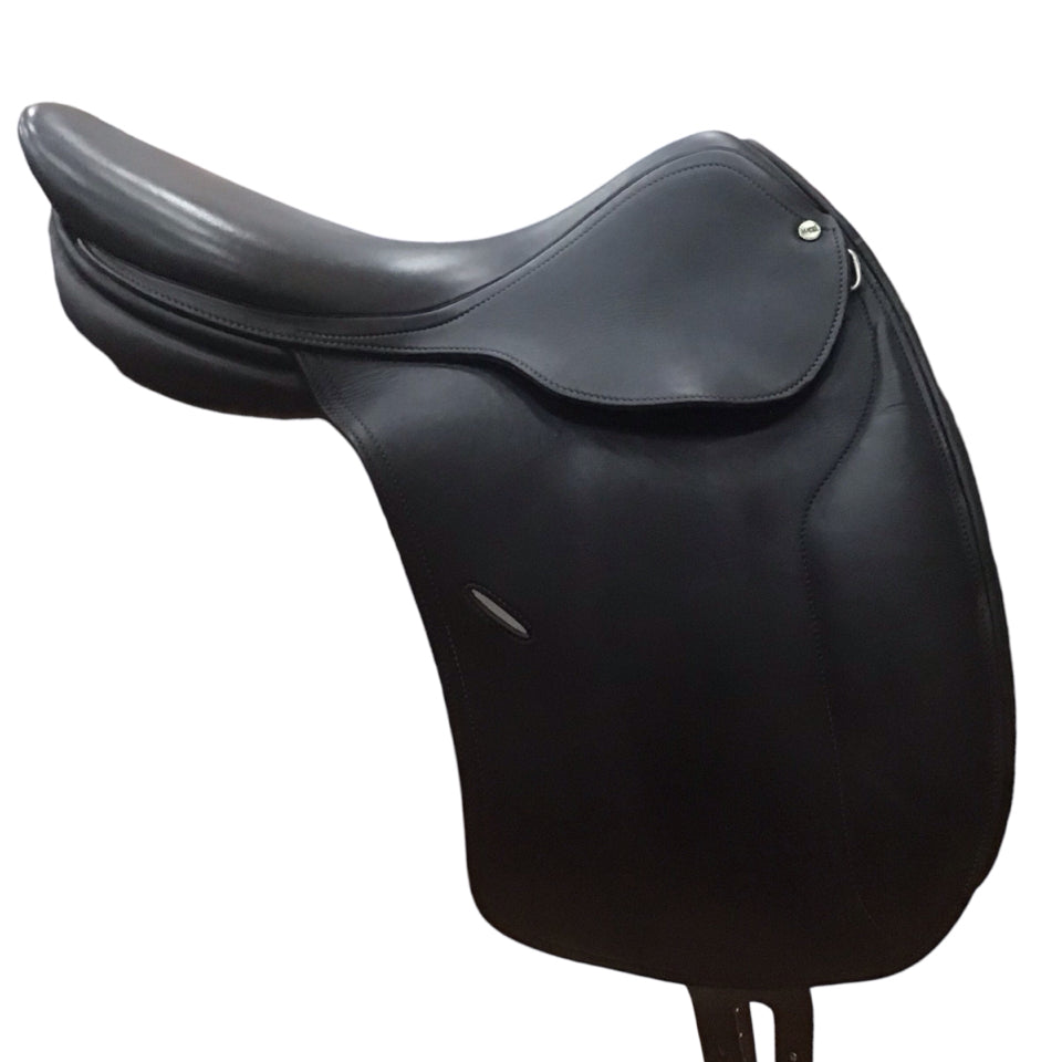 17.5" Macel Samba Medium Used Dressage Saddle - H