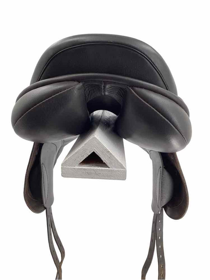 17" Black Country Mono flap wool used jumping saddle B