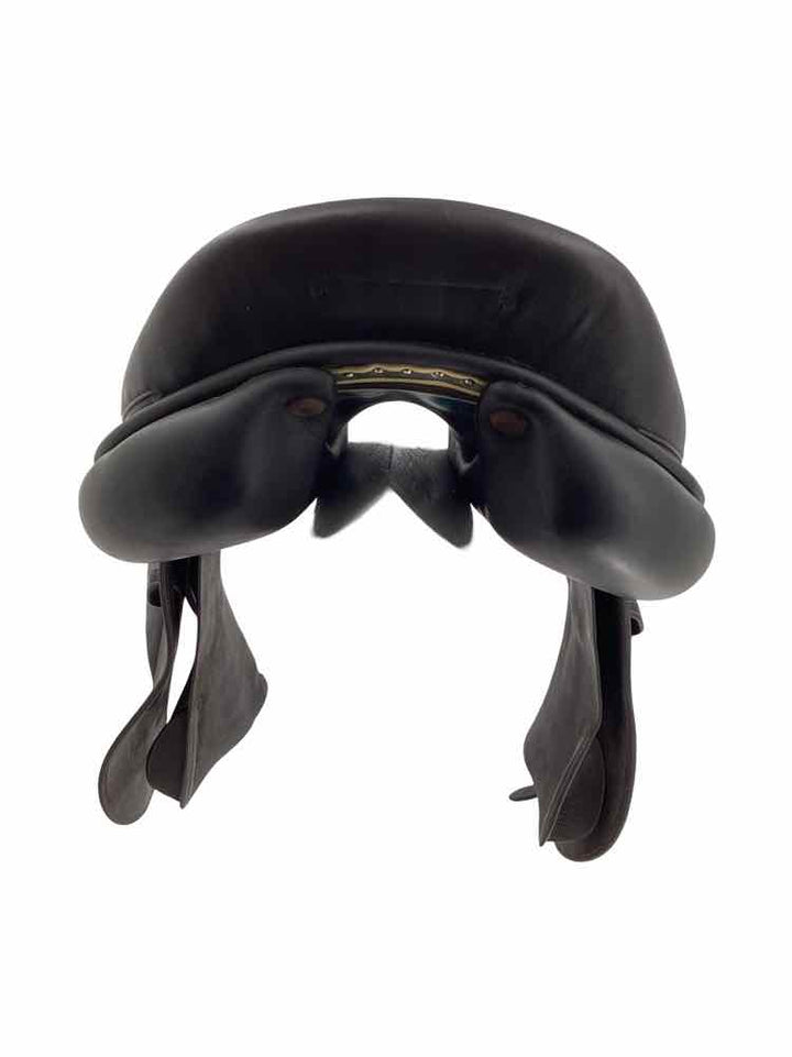 17.5" Volataire palm beach used close contact saddle B