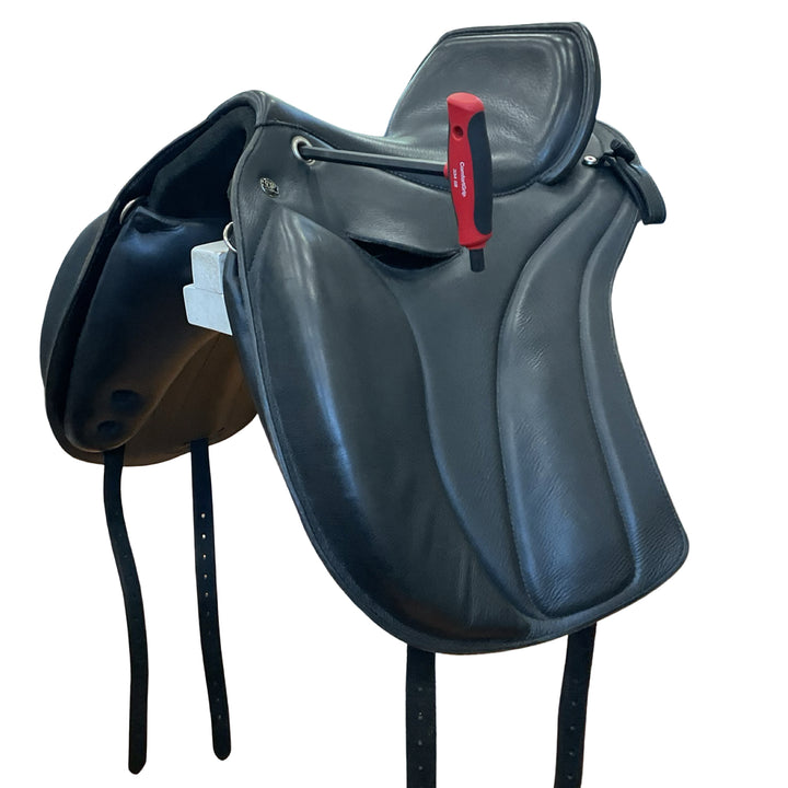 S1 (16-17") DP Saddlery Majestro Adjustable Used Baroque Style English Saddle