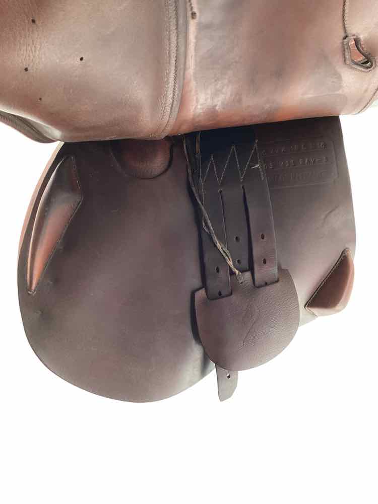18" Antares used close contact saddle